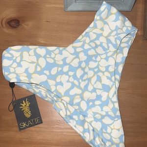 XS Skatie Melly Bottom in Nantucket print